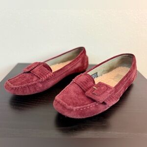 UGG Burgundy Suede Driving Moccasins Shearling Loafers Size 6